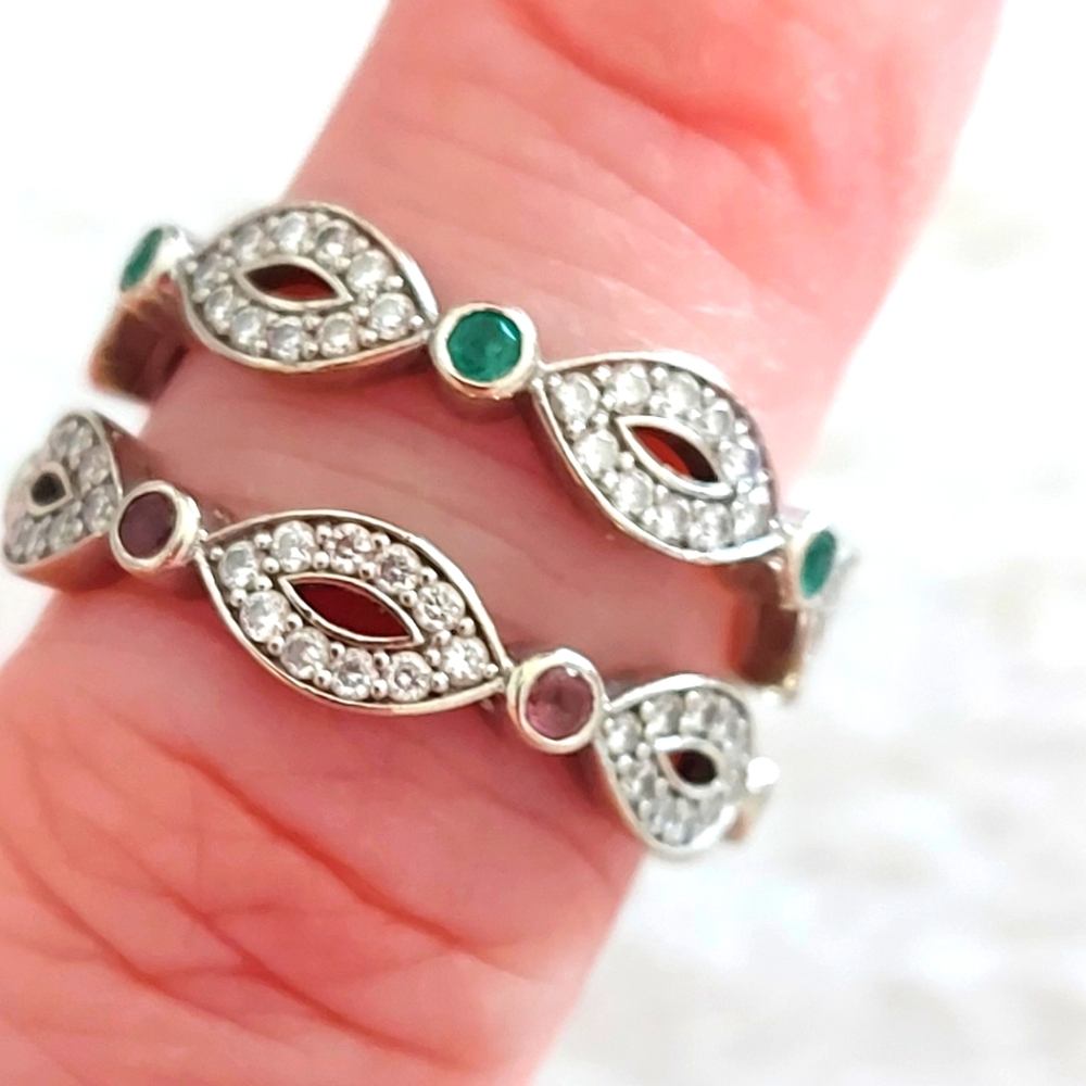 💎 White Gold Diamond Bands With Tourmaline or Emerald. $2800 For Both